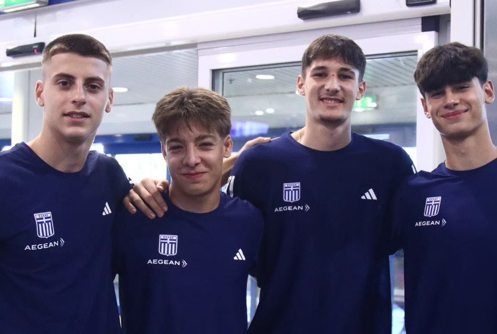 Αισιοδοξία και χαμόγελα στην αναχώρηση της Εθνικής Κ18 για τη Σλοβακία (pics) runbeat.gr